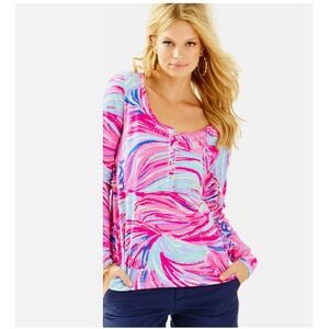 Women's Lilly‎ Pulitzer Sorella Top with a bright multi-colored print tee XS